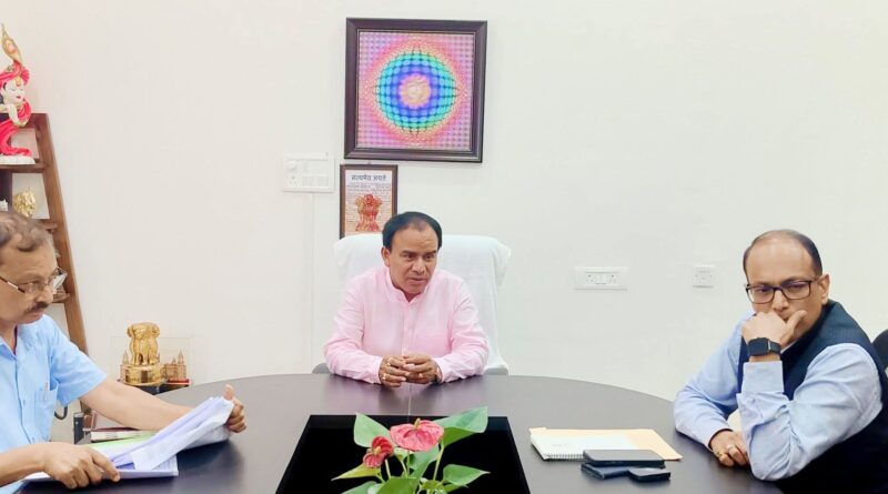 आपदा से क्षतिग्रस्त स्कूलों का शीघ्र तैयार करें आगणनः डॉ. धन सिंह रावत