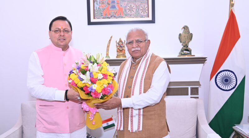 मुख्यमंत्री श्री पुष्कर सिंह धामी ने आज नई दिल्ली में केंद्रीय विद्युत मंत्री श्री मनोहर लाल खट्टर से भेंट की