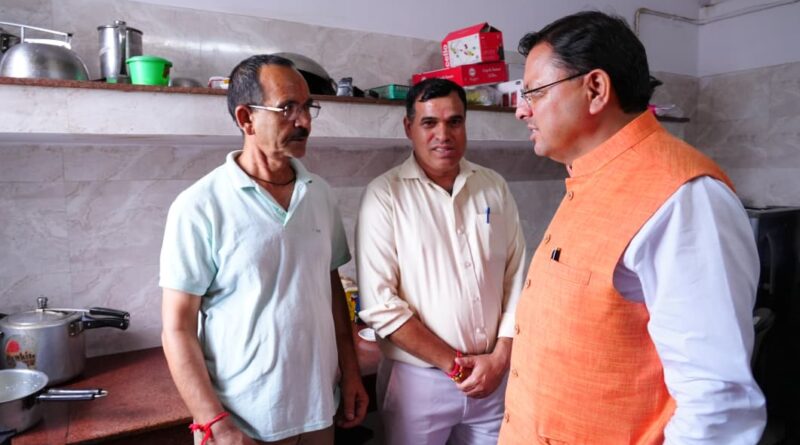 मुख्यमंत्री ने किया विधानसभा स्थित विभिन्न कार्यालयों का निरीक्षण