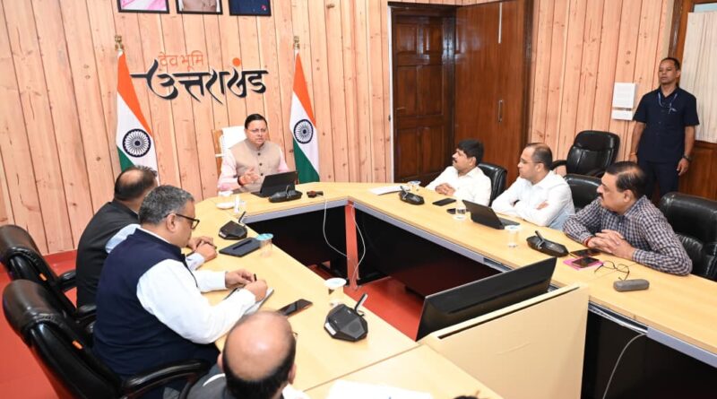 मुख्यमंत्री  पुष्कर सिंह धामी ने संबंधित जिलों के जिलाधिकारियों से फोन पर वार्ता कर राहत एवं बचाव कार्यों को त्वरित गति से संचालित करने के निर्देश दिए