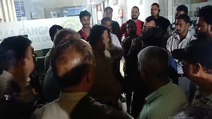 Haridwar: प्रसव के दौरान दो प्रसूताओं की मौत, गुस्साए परिजन