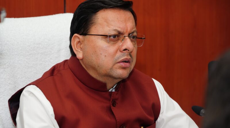सीएम धामी मंगलवार देर रात पहुँचे आपदा परिचालन केंद्र ( SEOC) , अतिवृष्टि प्रभावित क्षेत्रों की समीक्षा की
