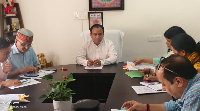 कोर्ट को सौंपी जायेगी शिक्षकों की वरिष्ठता सूचीः डॉः धन सिंह रावत