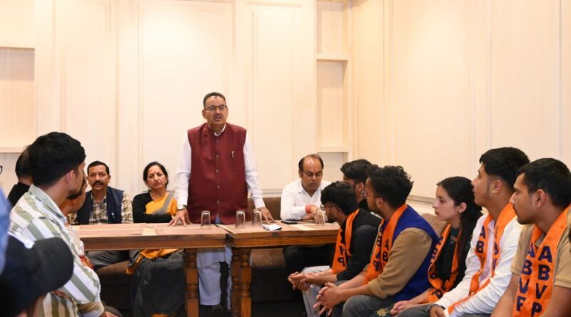 विंटर सीजन से पहले मसूरी में सभी मूलभूत सुविधाओं को दुरुस्त करने के निर्देश : मंत्री गणेश जोशी
