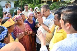 आपदा प्रभावित क्षेत्रों का निरीक्षण कर मंत्री जोशी ने दिए युद्धस्तर पर राहत कार्यों के निर्देश