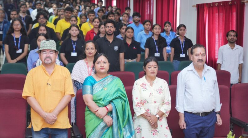 एसजीआरआर विश्वविद्यालय में एनएसएस स्थापना दिवस पर छात्र-छात्राओं ने दिया सेवा का संदेश