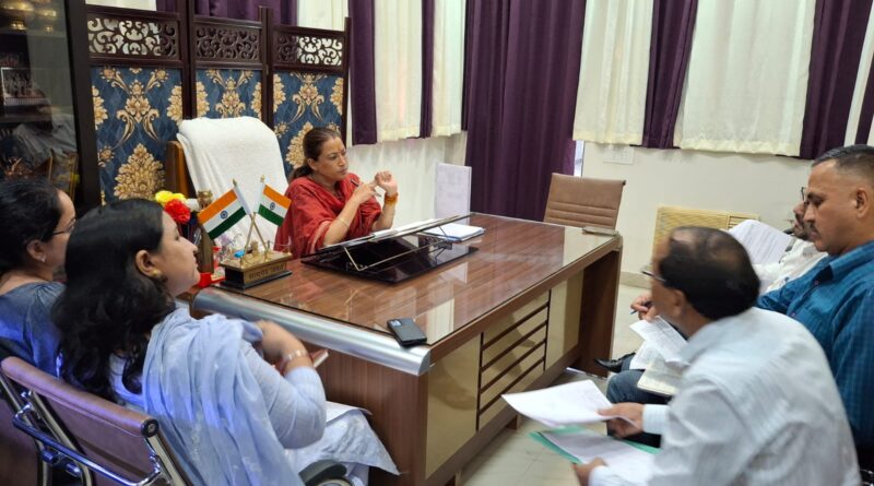 खेल विश्वविद्यालय, अकादमी बनाने और महिला सशक्तिकरण योजनाओं पर हुई विस्तार से चर्चा