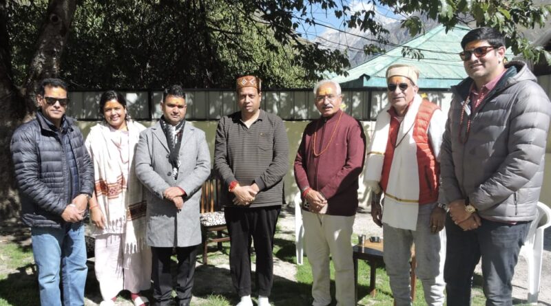 भगवान बदरी विशाल के दर्शन को पहुंचे पंकज मोदी