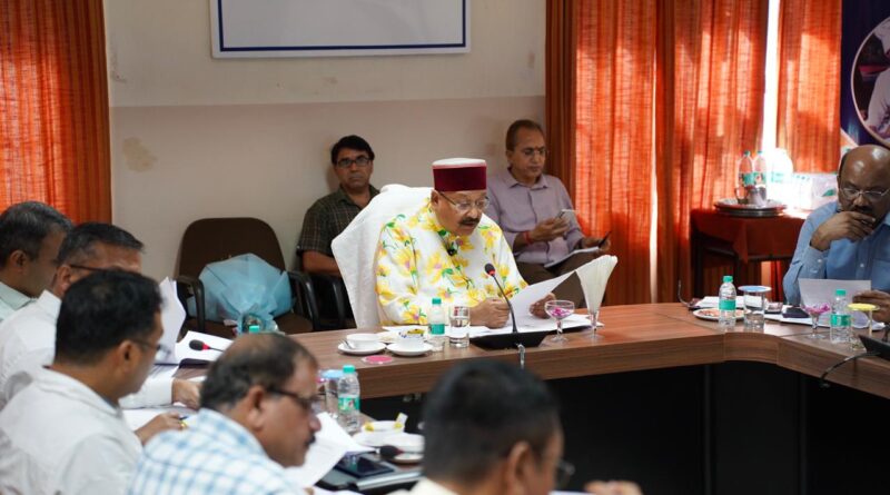 विकास कार्यों में वन भूमि की बाधाओं को दूर करें: महाराज