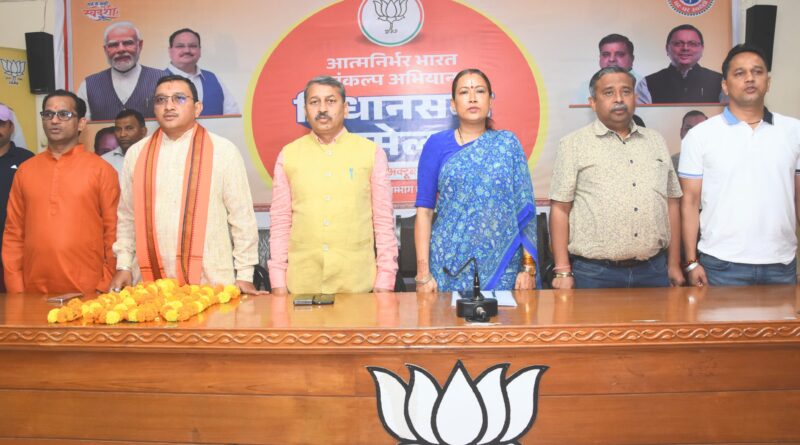 स्वदेशी की नींव पर ही बनेगा विकसित भारत : रेखा आर्या