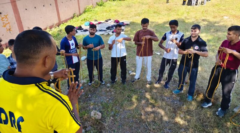 SDRF वाहिनी में “युवा आपदा मित्र प्रशिक्षण कार्यक्रम” का प्रथम बैच संपन्न, 34 प्रशिक्षुओं को वितरित किये गए प्रमाण पत्र