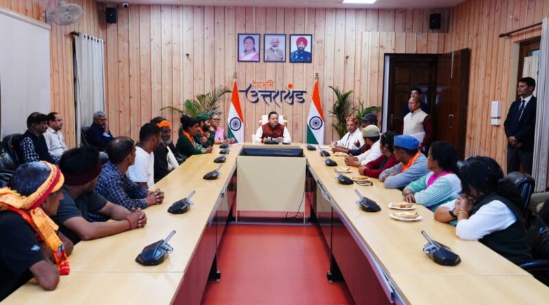 मुख्यमंत्री  पुष्कर सिंह धामी से चौखुटिया में स्वास्थ्य सेवाओं को सुदृढ़ करने हेतु आंदोलन कर रहे प्रतिनिधिमंडल ने भेंट की
