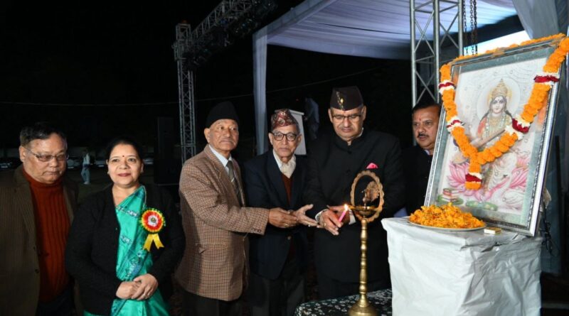 गोरखा मिलिट्री इंटर कॉलेज के 100 वर्ष पूर्ण होने के उपलक्ष्य में आयोजित शताब्दी समारोह को संबोधित करते सैनिक कल्याण मंत्री गणेश जोशी