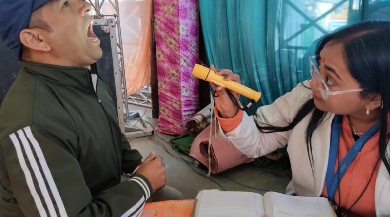 कैंसर जागरूकता एवम् स्वास्थ्य परीक्षण शिविर में नरेन्द्र नगर वासियों ने बढ़चढ़कर की भागीदारी