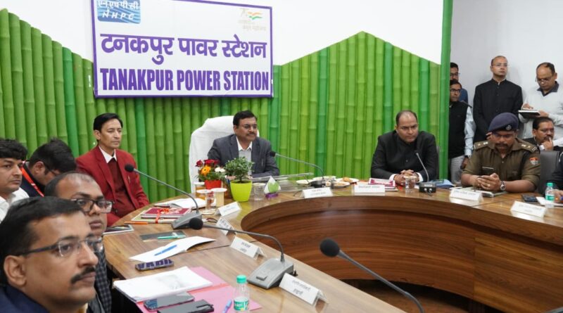 मुख्य सचिव  आनन्द बर्द्धन का चम्पावत दौरा : विकास परियोजनाओं की विस्तृत समीक्षा, प्रगति में तेजी के निर्देश