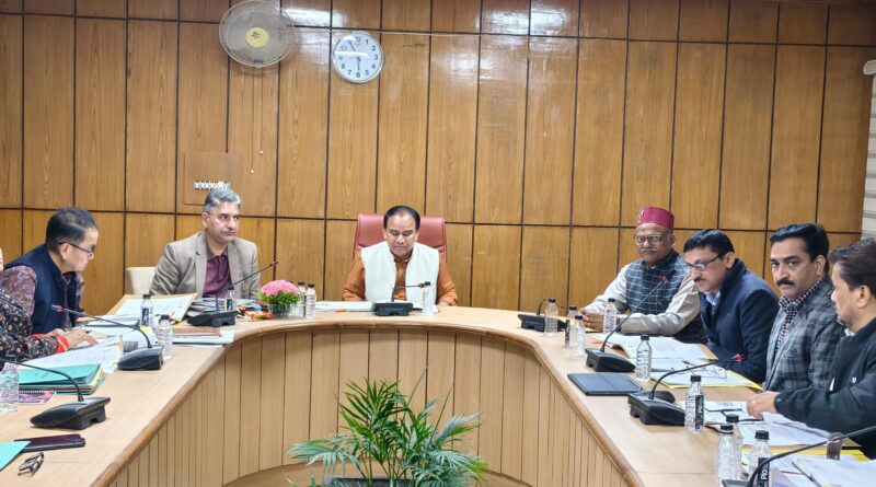 आर्थिक रूप से सक्षम हों पैक्स समितियोंः डॉ. धन सिंह रावत  अधिकारियों को दिये ठोस बिजनेस प्लास बनाने के निर्देश