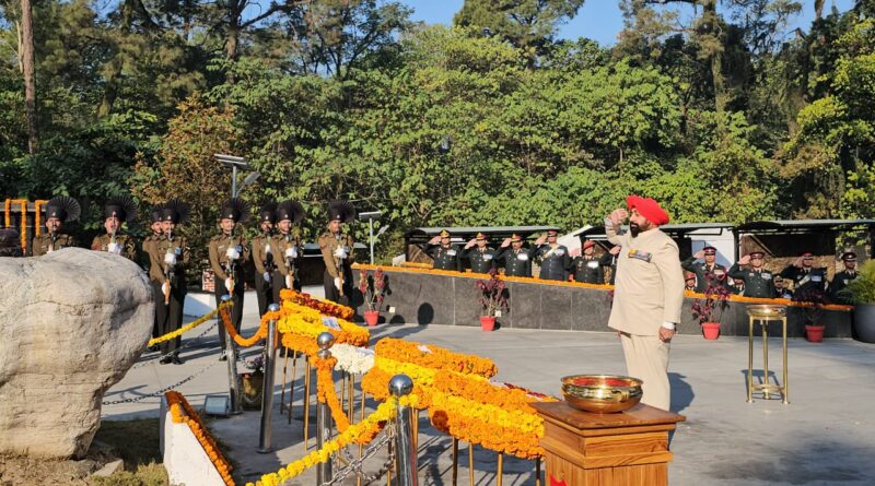 विजय दिवस 2025: शौर्य स्थल पर पुष्पांजलि अर्पित कर वीर शहीदों को दी गई श्रद्धांजलि