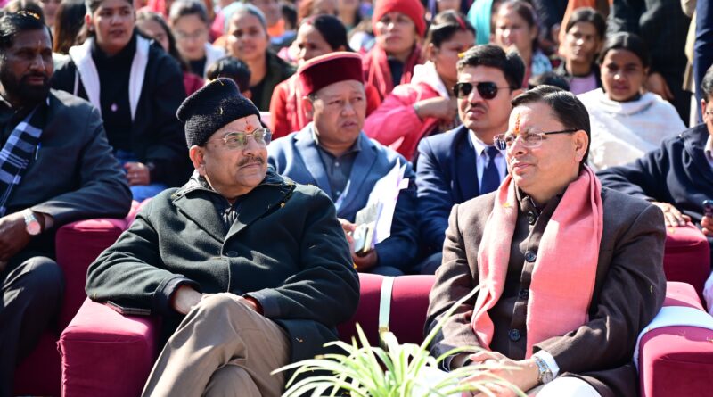 कोटाबाग में सीएम धामी ने सुना ‘मन की बात’, छात्रों से किया संवाद