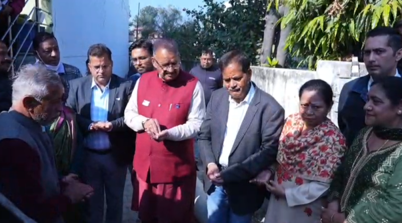 मसूरी विधानसभा क्षेत्र के अंतर्गत ₹53.72 करोड़ की लागत से बनने वाले टपकेश्वर–गढ़ी कैंट सीवर लाइन परियोजना का भूमिपूजन करते कैबिनेट मंत्री गणेश जोशी