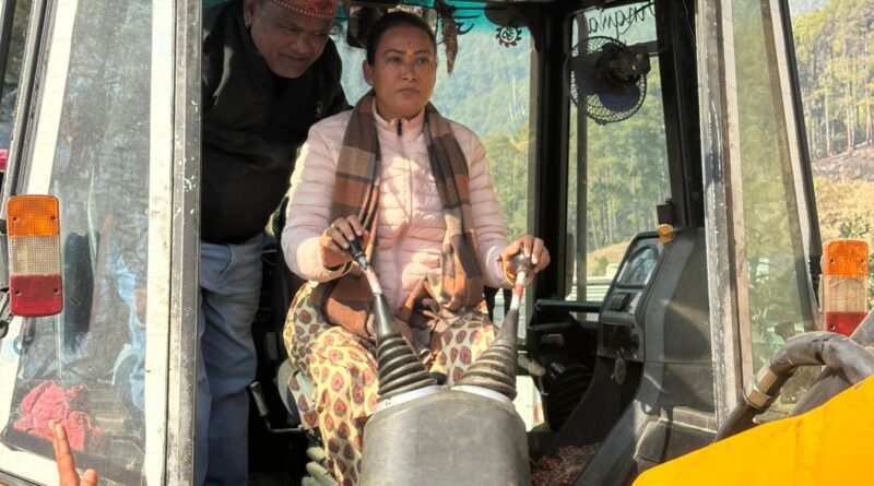 भाजपा का लक्ष्य तीव्र विकास—सोमेश्वर में सड़क निर्माण का भूमिपूजन