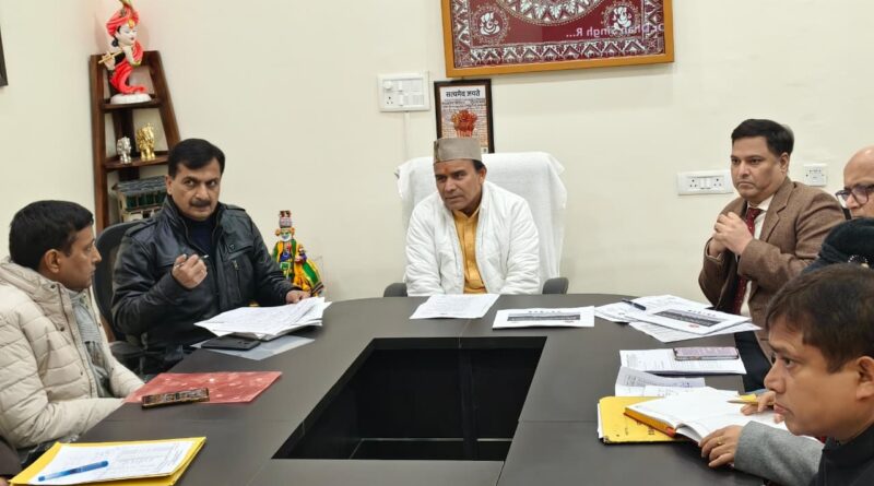 चार धाम यात्रा को चिकित्सकों का बनेगा पृथक कैडरः डाॅ. धन सिंह रावत