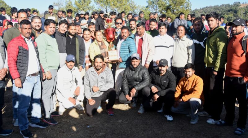 खेल में कैरियर बनाएं पहाड़ के युवा : रेखा आर्या