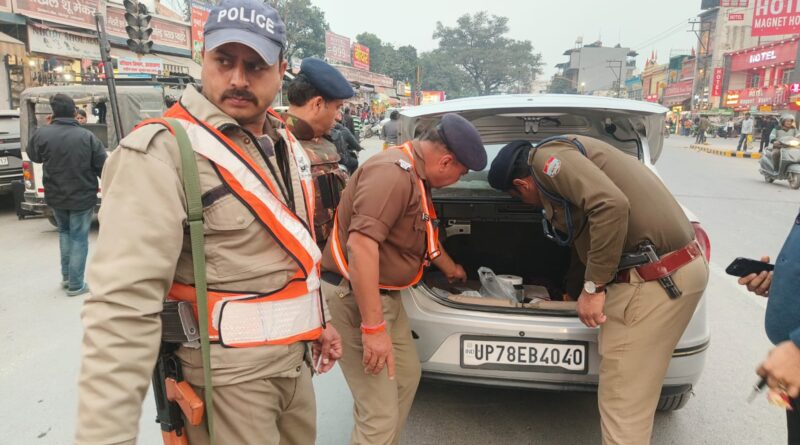सम्पूर्ण जनपद में दून पुलिस द्वारा आकस्मिक रूप से चलाया जा रहा सघन चेकिंग अभियान