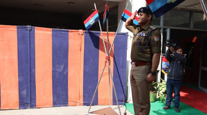  प्रमेन्द्र सिंह डोबाल द्वारा ग्रहण किया एसएसपी देहरादून का पदभार