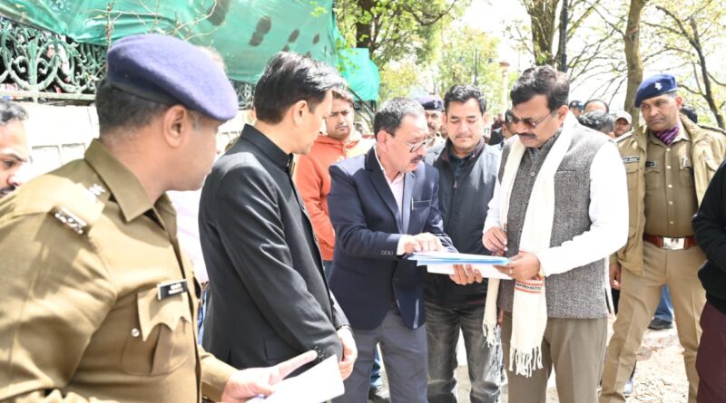 मुख्य सचिव ने किया भवाली-रातिघाट बाईपास, श्री कैंचीधाम मंदिर में निर्माण कार्यों का स्थलीय निरीक्षण