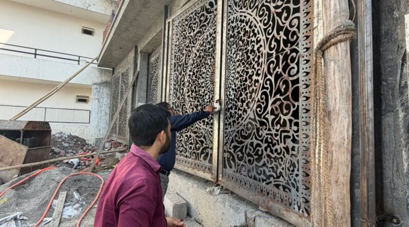 अवैध निर्माणों पर एमडीडीए की सख्ती, डोईवाला और ऋषिकेश में कई भवन सील
