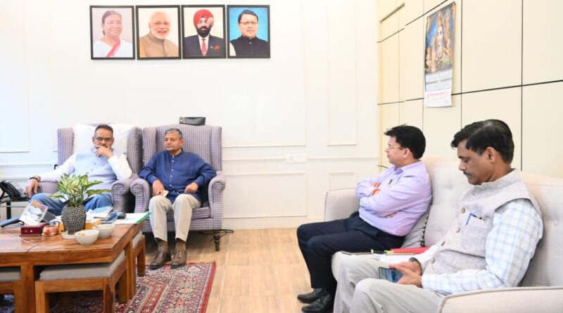 केंद्रीय कृषि मंत्री शिवराज सिंह चौहान की अध्यक्षता में फार्मर आईडी के संबंध में आयोजित बैठक में वर्चुअल माध्यम से प्रतिभाग करते प्रदेश के कृषि मंत्री गणेश जोशी
