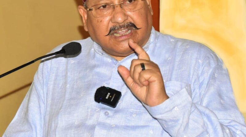 महाराज ने दृष्टि की मृत्यु पर गहरी संवेदना व्यक्त कर उनके पिता को ढांढस बंधाया।