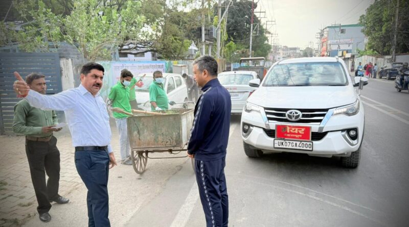 वार्ड 56 में महापौर का औचक निरीक्षण, सफाई व्यवस्था दुरुस्त रखने के दिए सख्त निर्देश
