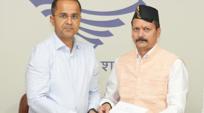 ध्रुव रौतेला ने संभाला कार्यभार: सचिवालय में मीडिया सलाहकार समिति के उपाध्यक्ष का पदभार ग्रहण किया