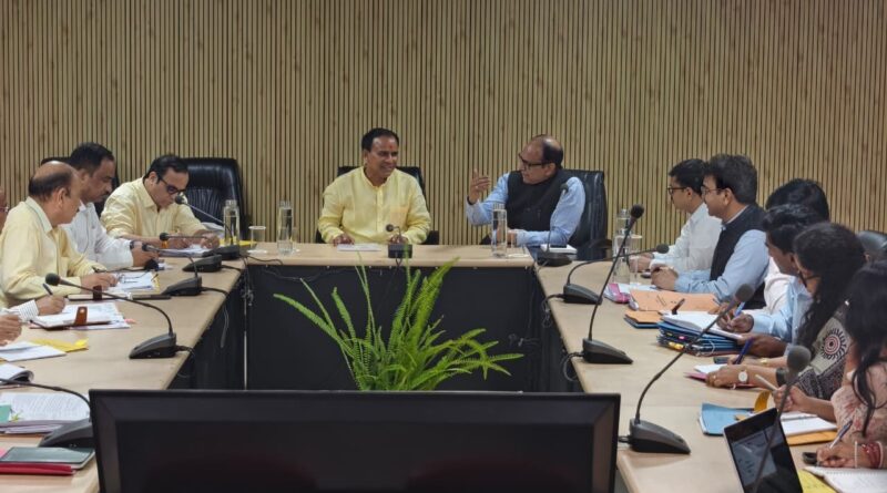 उत्तराखण्ड में सहकारिता का बड़ा धमाका: खुलेंगे 3 नए जिला सहकारी बैंक और 50 नई शाखाएं, RBI को भेजा प्रस्ताव