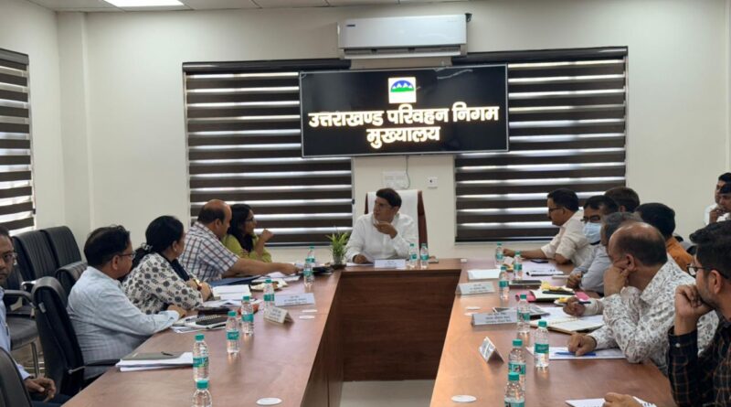 परिवहन मंत्री प्रदीप बत्रा ने संभाला मोर्चा: UTC मुख्यालय का किया औचक निरीक्षण, यात्री सुविधाओं पर अधिकारियों को दिए सख्त निर्देश