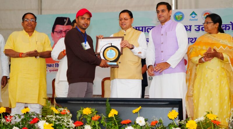 “आत्मनिर्भर गांव-सशक्त पशुपालक”: मुख्यमंत्री धामी ने किया मत्स्य वैन का फ्लैग ऑफ, पशुपालकों की आय दोगुनी करने का लिया संकल्प