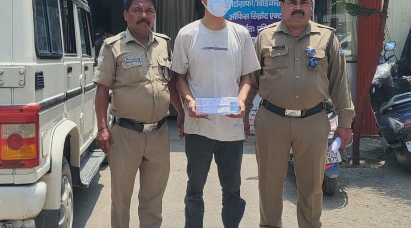 दून पुलिस का “ऑपरेशन प्रहार”: सॉफ्टवेयर इंजीनियर से लूट और मारपीट करने वाला अभियुक्त गिरफ्तार, कब्जे से 60 हजार का आईफोन बरामद, साथी की तलाश जारी