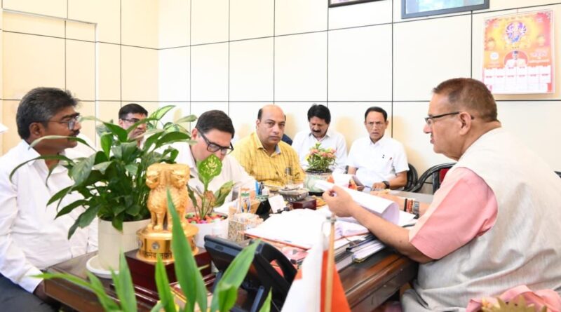 तय समय सीमा में काम पूरे करने के सख्त निर्देश, मुख्यमंत्री घोषणाओं के इस्टीमेट जल्द तैयार करने का आदेश