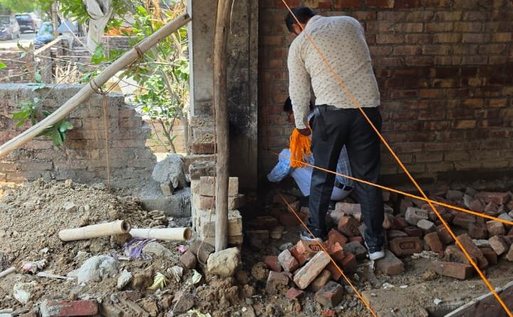 सुभाष नगर में MDDA का बड़ा एक्शन, नक्शे के विपरीत बन रहा अवैध निर्माण सील