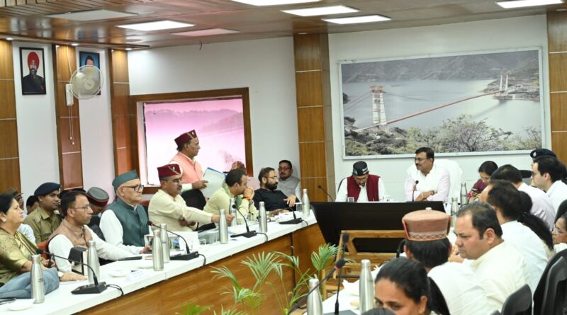 आपदा प्रबंधन की तैयारी और रोपवे प्रोजेक्ट; विधायकों ने मुख्य सचिव के सामने जोरदार ढंग से उठाए मुद्दे